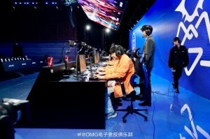 倒数第一亦有差距？登峰组WE惨遭涅槃组OMG横扫